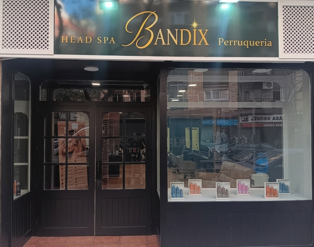 Fachada exterior de Bandix Head Spa en Reus